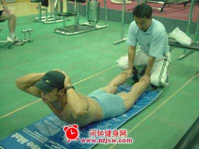 臀部肌肉锻炼方法，怎么练臀大肌的训练方法大全、训练计划