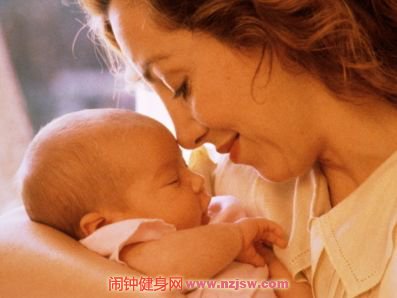 宝宝刚生下来六个月应该纯母乳喂养吗